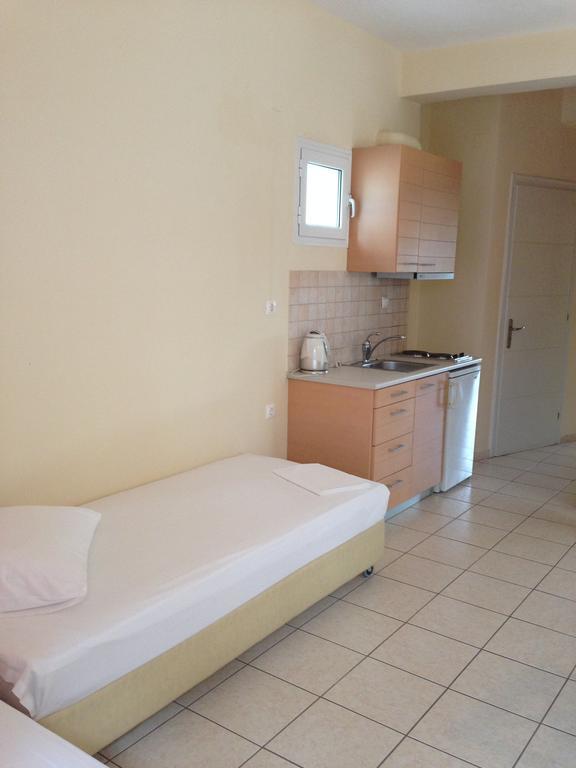 One-Bedroom Apartment,222558929:JPEG