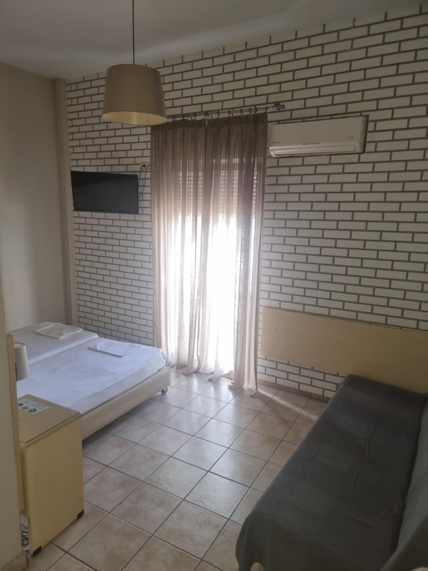 Superior Room,1533780754:JPEG