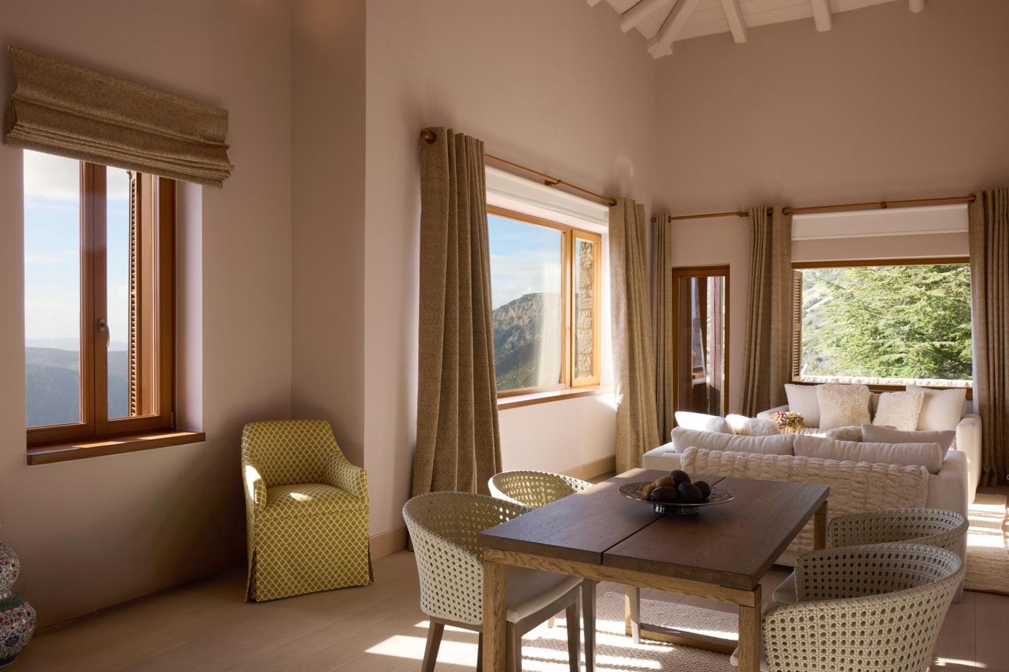 Villa Eniochos 5 Bedrooms