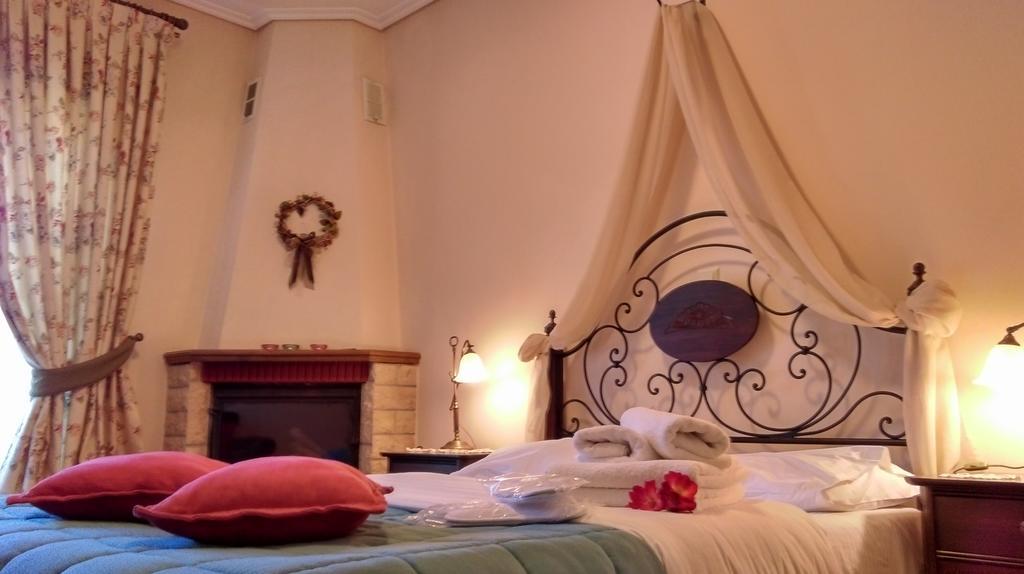 Double Room Fireplace,272438553:JPEG