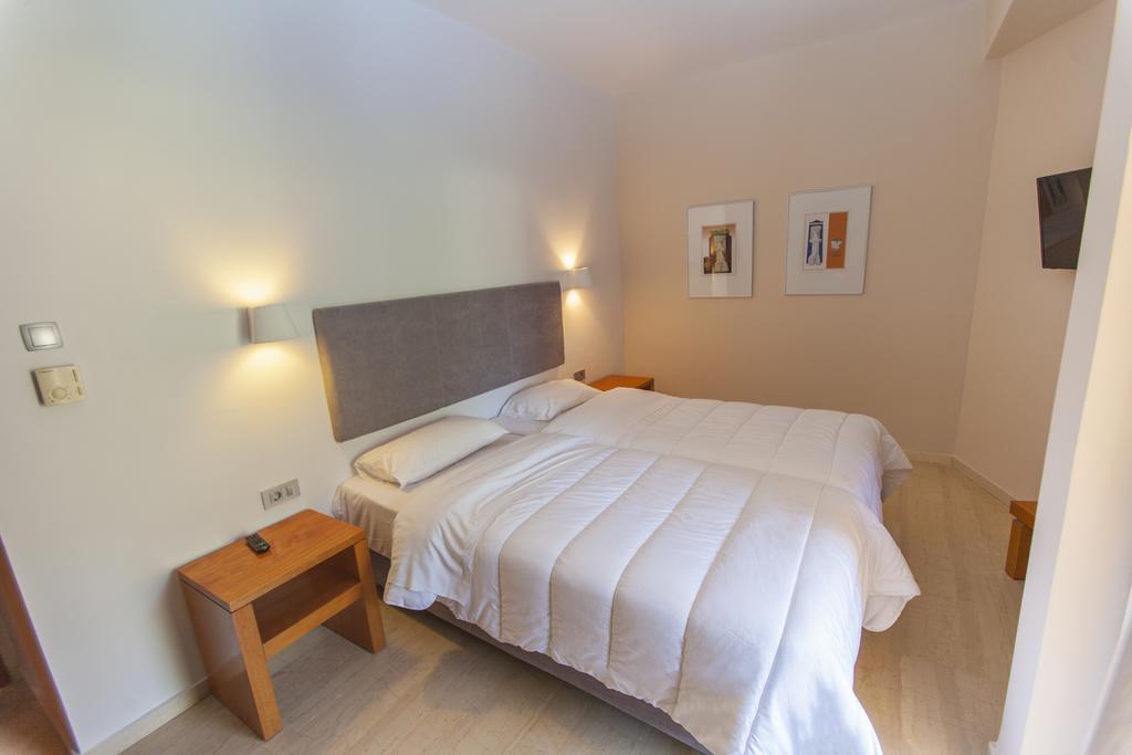 Double or Twin Room Sea View