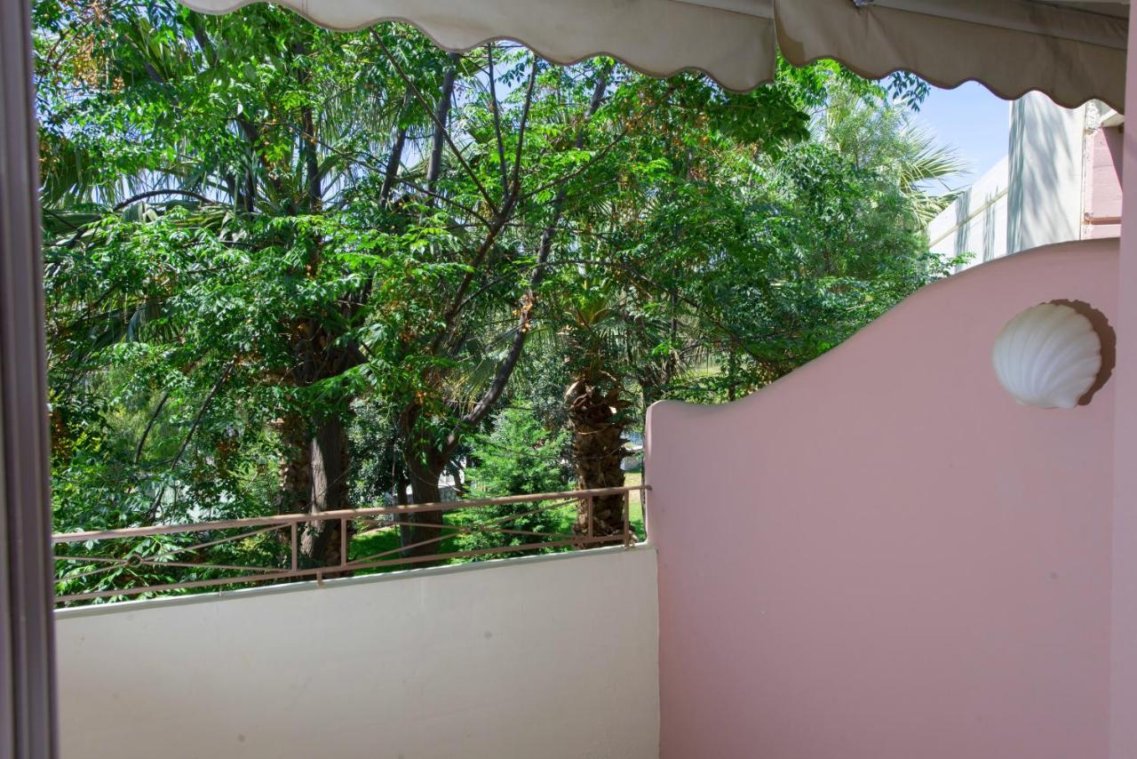 One Bedroom Apartment