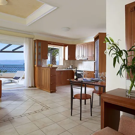 Avantis Suites Hotel-3
