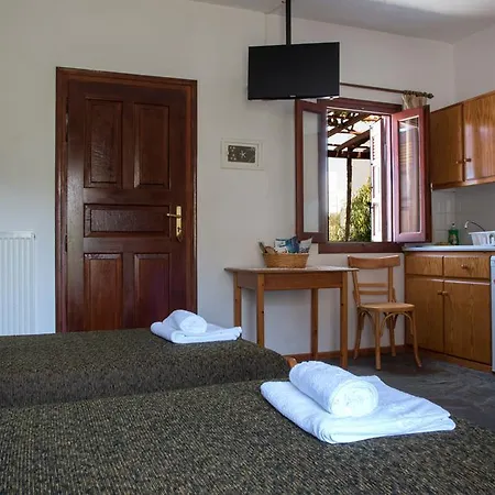 Nicolas Pension-3