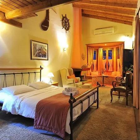 Ganimede Hotel, Galaxidi-3