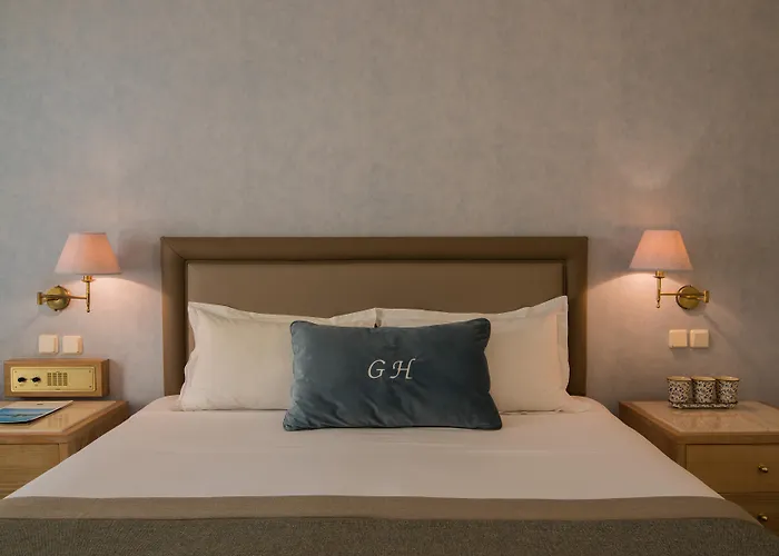 Kamena Vourla Hotels