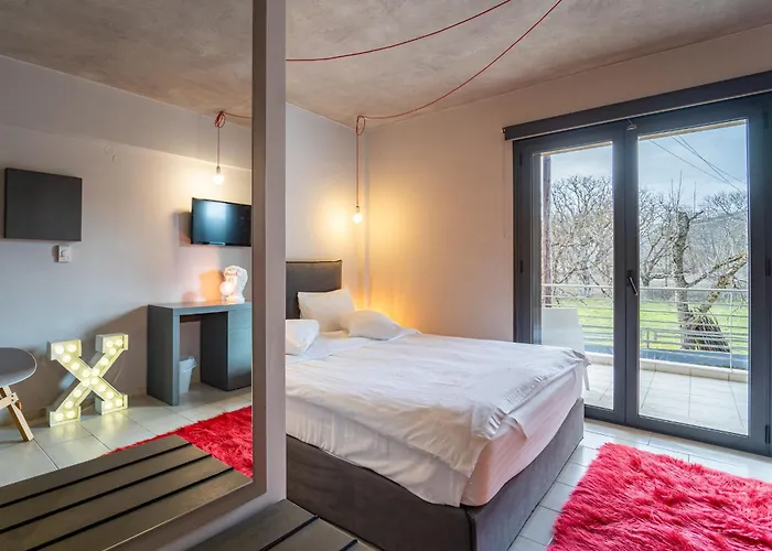 Oniropetra Boutique Hotel Καρπενήσι