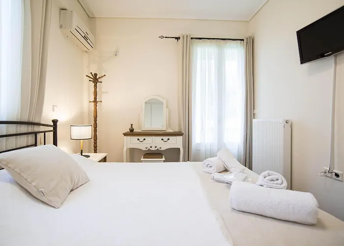 Elia Apartments Chrisso Delphi