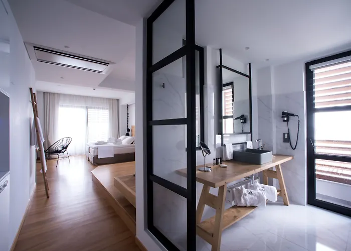 Sunday Boutique Hotel Nέα Στύρα